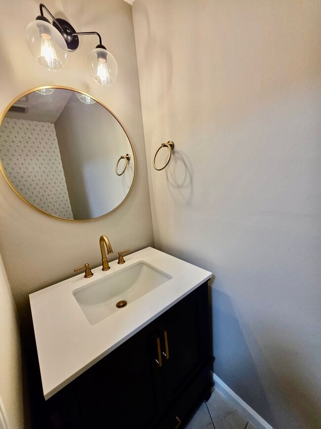 Building Photo - Charming 3 bedroom with fenced in yard - Tall Pines - Ladson