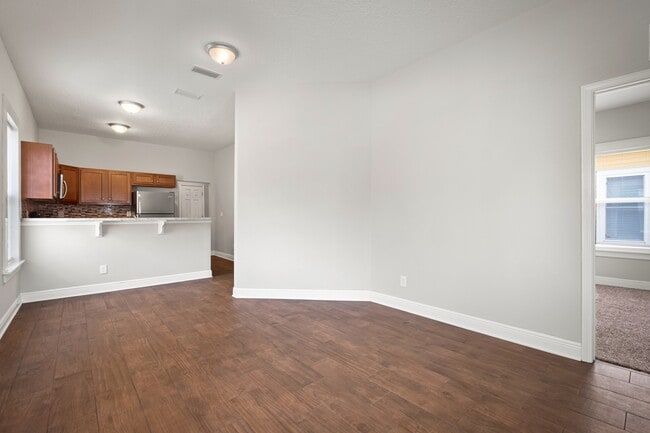 Building Photo - 1945 Redell St