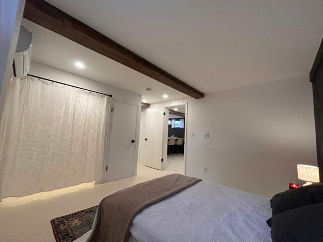 Building Photo - 315 E 4775 S