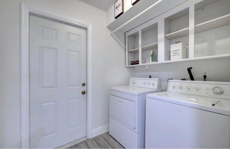 Building Photo - 543 SE Greenway Terrace