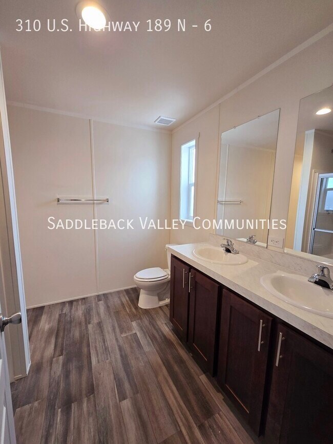 Building Photo - 310 US-189