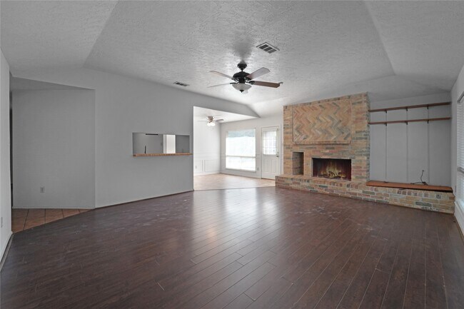 Building Photo - 21738 Dovington Ct