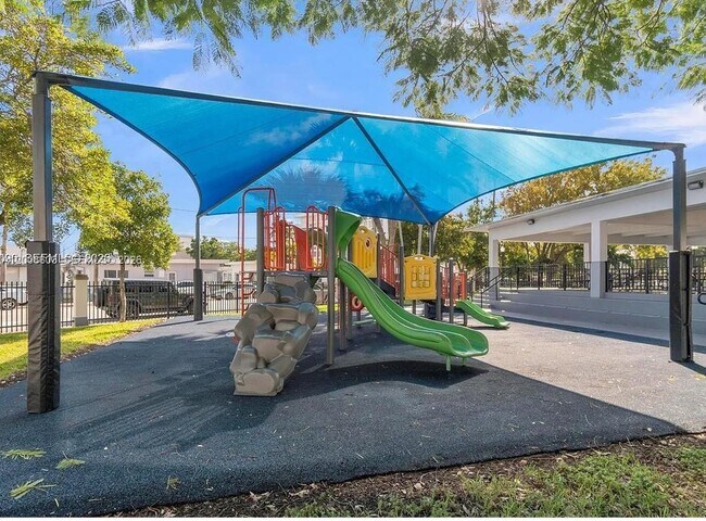 Building Photo - 8080 Tatum Waterway Dr