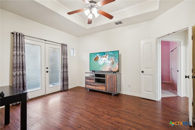 Building Photo - 2622 Fairwood Dr