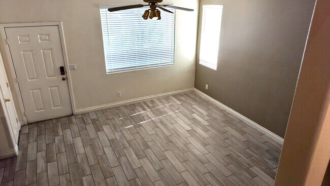 Building Photo - Spacious 4-Bedroom in Gated Copper Creek w...