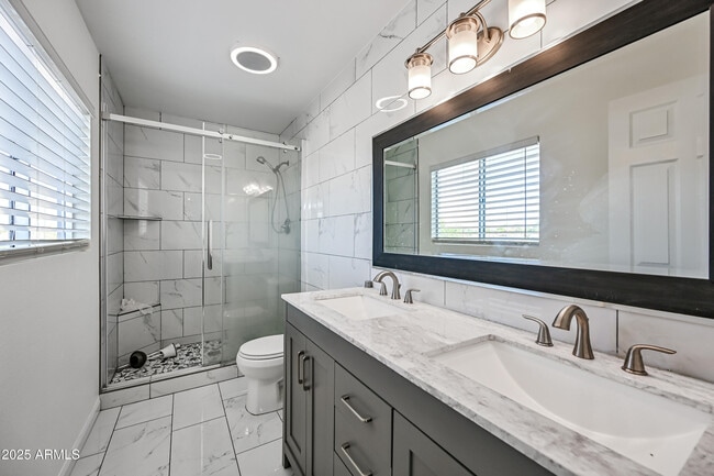 Building Photo - 5761 W Cholla St