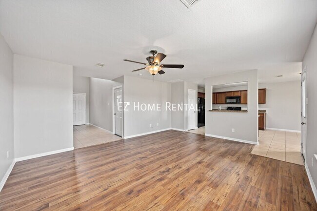 Building Photo - 16267 Silver Wing Ln