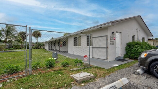 Building Photo - 4658 Myla Ln