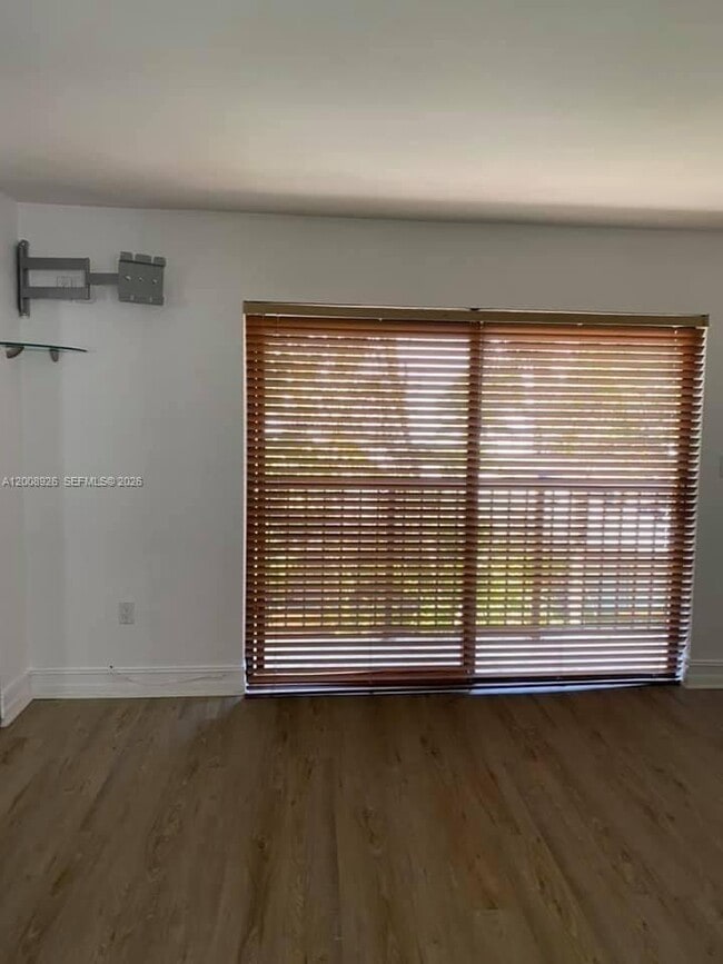 Building Photo - 3225 Bird Ave