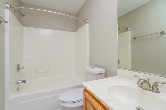 Building Photo - 2619 Danbury Cir