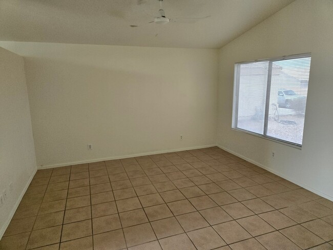 Building Photo - 8233 N 111th Ln