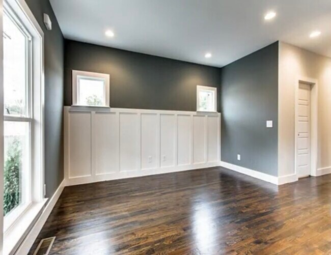 Building Photo - 2003 9th Ave N