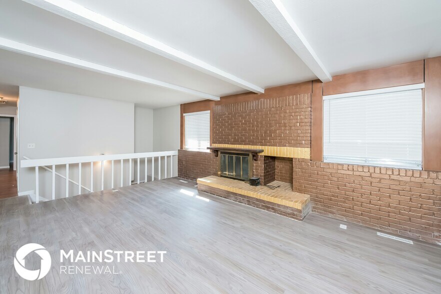 Building Photo - 4609 S Laredo St