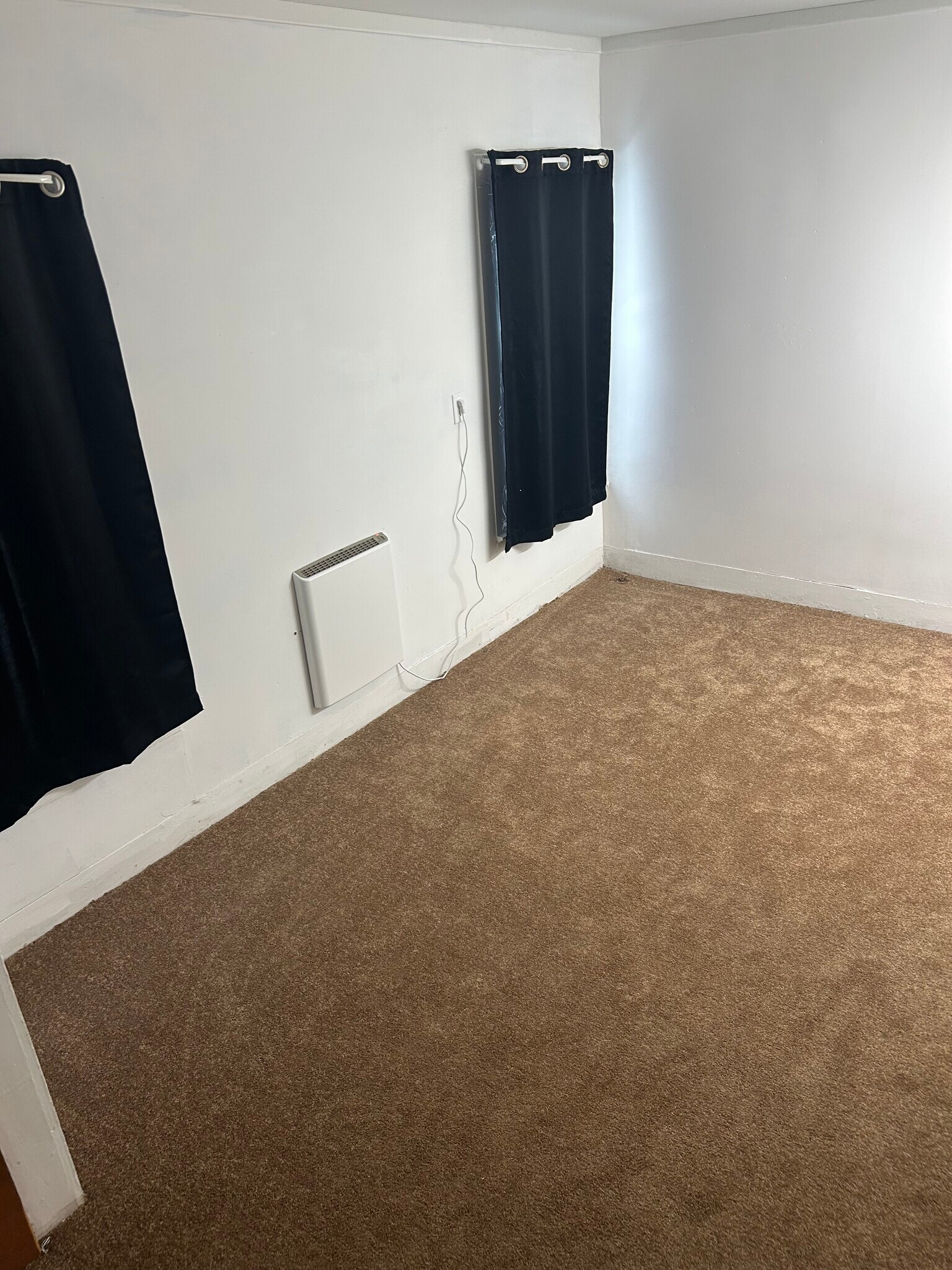 Room for rent - 30 Wall St