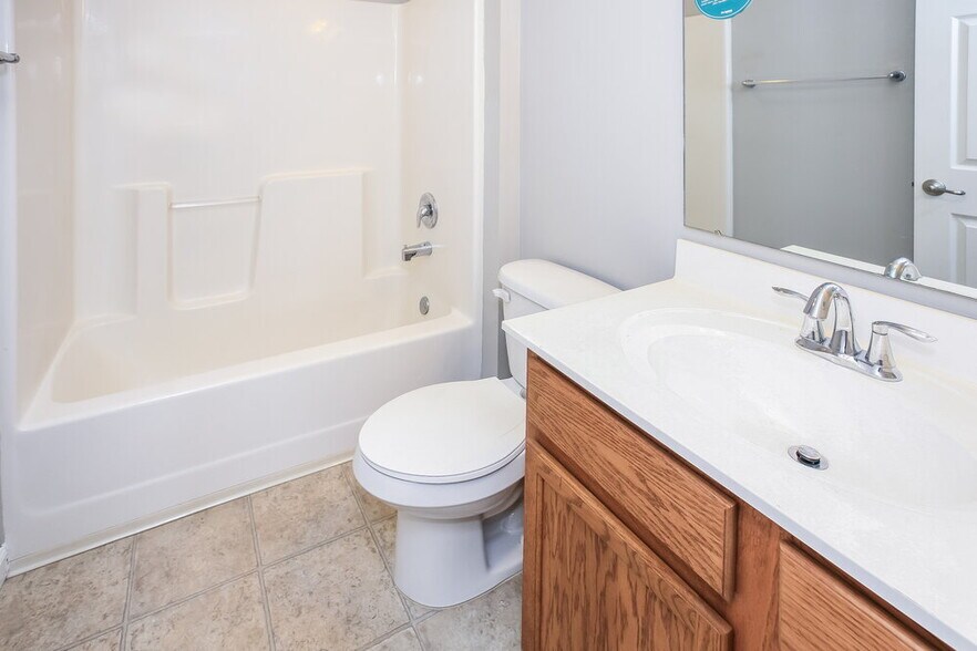 Building Photo - 8415 Gates Corner Dr