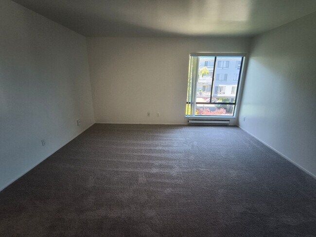 Building Photo - TOP FLOOR 1BD/1BATH Condo Available For Rent at the Watergate Community in Emeryville!!!!