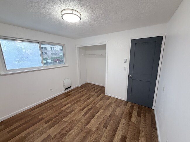 Building Photo - 3901-3912 12th St SW