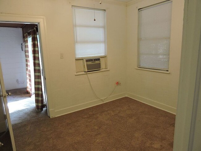Building Photo - Great home near LSU Lakes