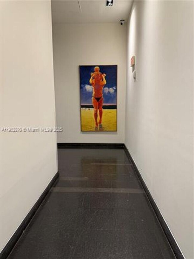 Building Photo - 888 Biscayne Blvd