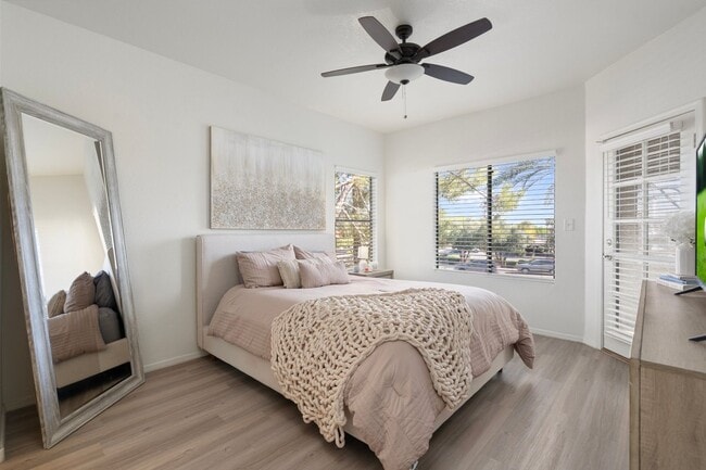 Building Photo - Scottsdale Condo!