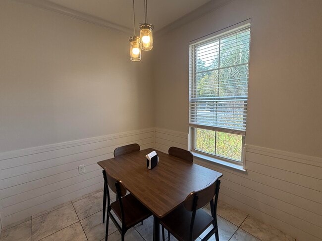 Building Photo - 411 Niceville Ave