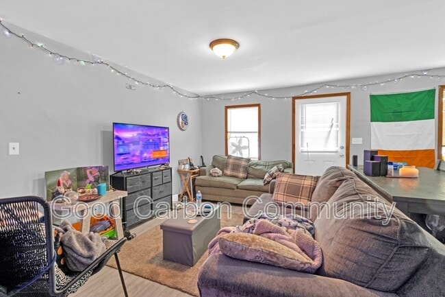 Building Photo - 48 Water St