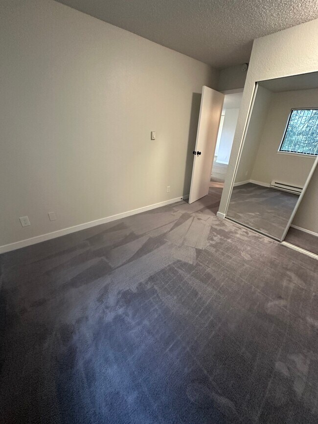 Building Photo - 3001 SW Avalon Way