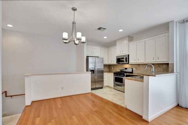 Building Photo - 5314 Avenue J