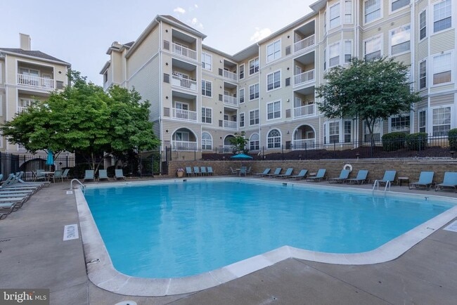 Building Photo - 4551 Strutfield Ln