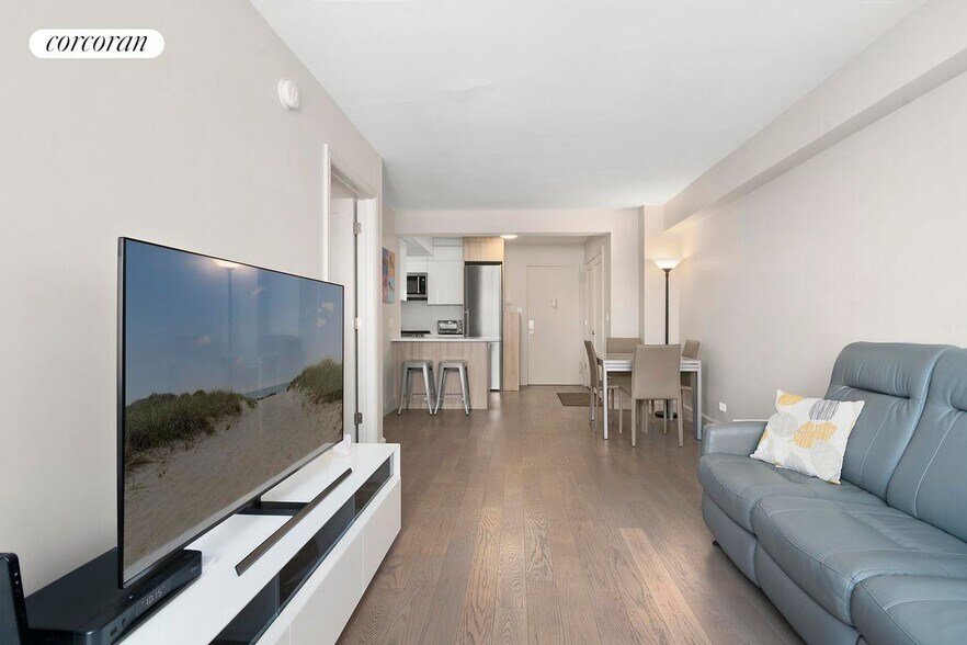 Building Photo - 10740 Queens Blvd