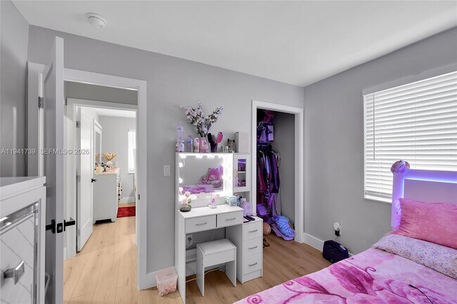 Building Photo - 3520 SW 88th Pl