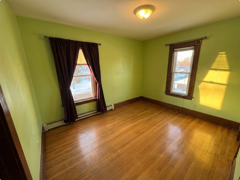 Bedroom 4 - 16 Boston Ave