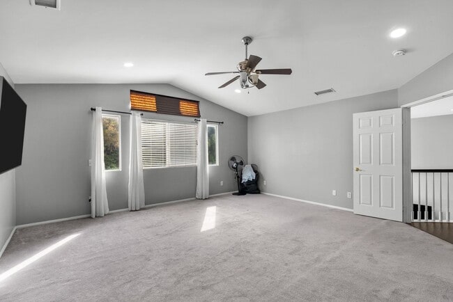 Building Photo - 26426 Cardinal Dr