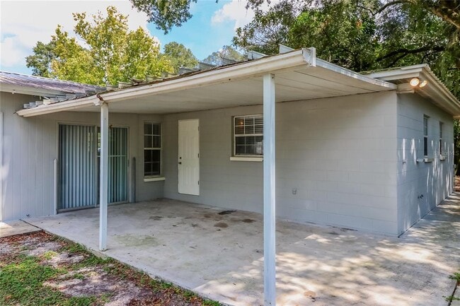 Building Photo - 7303 Willow Park Dr