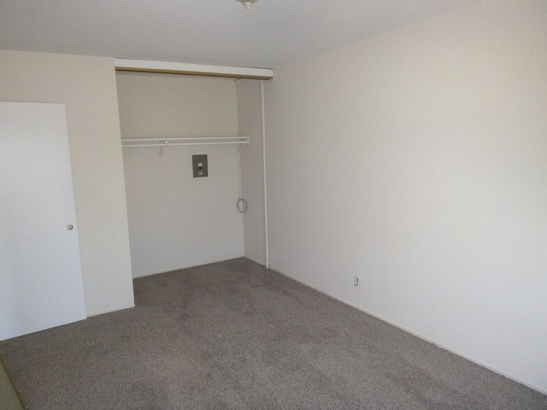 Building Photo - 1805 8th Ave