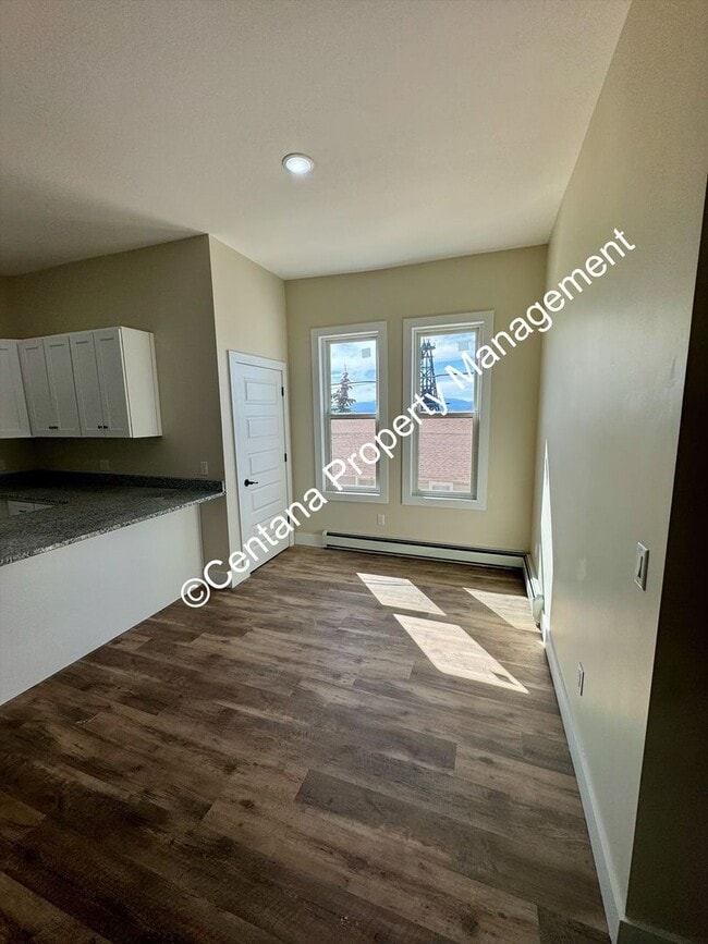 Building Photo - 614 N Alaska St