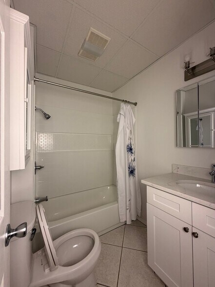 Building Photo - 3850 De Tonty St