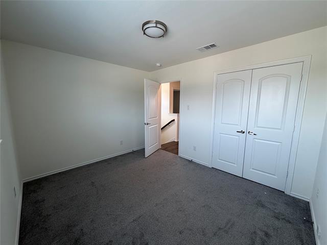 Building Photo - 2237 Diamond Dr