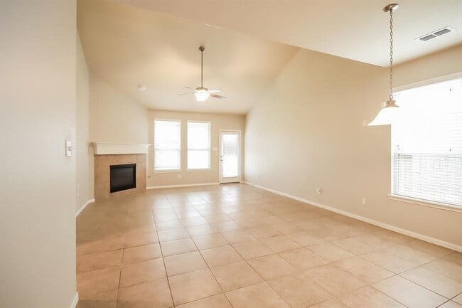Building Photo - 7522 Simpson Springs Ln