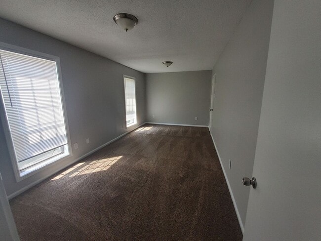 Building Photo - 4202 Crain Rd