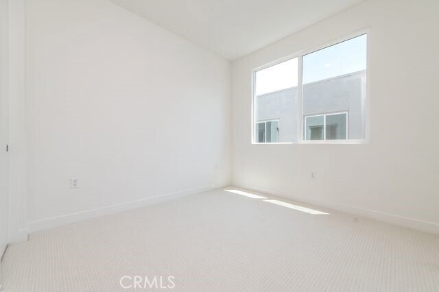 Building Photo - 627 S Lyon St
