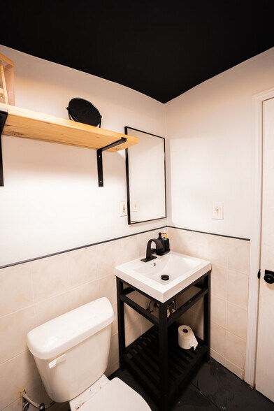 Building Photo - 244 Clifton Pl