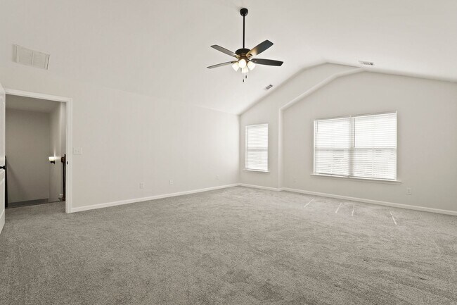 Building Photo - Spacious 4 Bedroom Home With Plenty of Space to Enjoy and Resort-style Amenities in Belmont Glen
