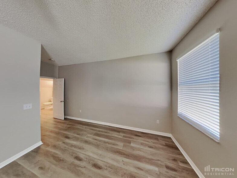 Building Photo - 5421 Dahlia Reserve Dr
