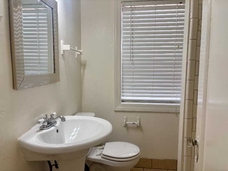 Building Photo - 2600 NW 12th St