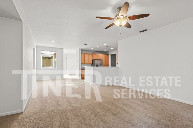 Building Photo - 7449 Thalia Ct