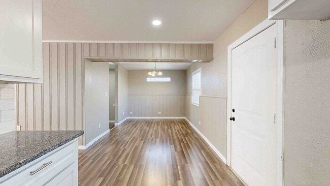Building Photo - 3 bed 2 bath home with a carport in backyard