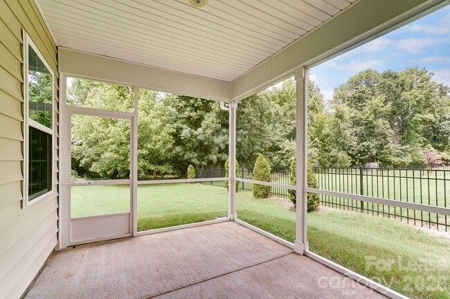 Building Photo - 2337 Abundance Ln