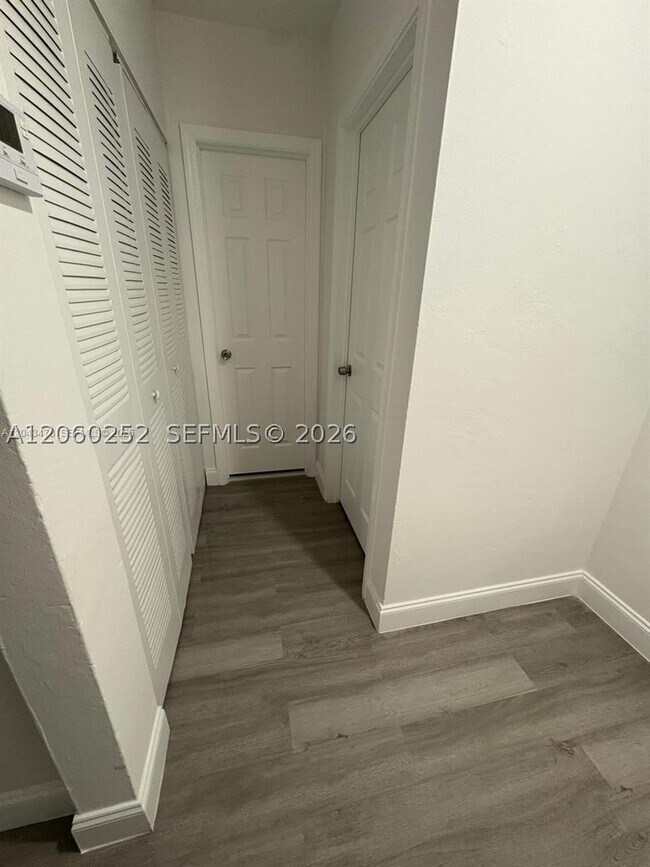 Building Photo - 225 SW 76th Ct
