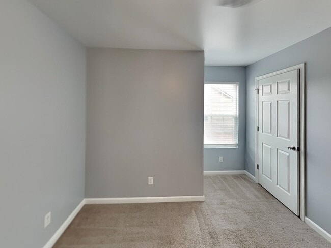 Building Photo - 133 Blackhawk Cove